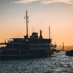 Isola d’Elba da scoprire: tra spiagge, cittadine d’arte e paesaggi lunari. Ci si arriva in traghetto