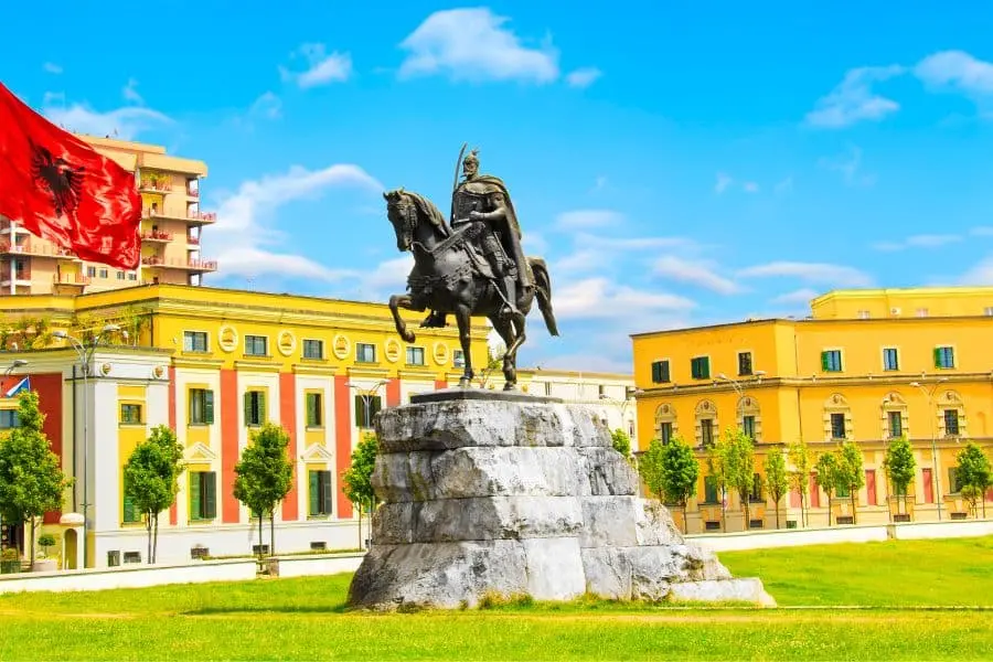 Tirana, cosa vedere? Guida di viaggio