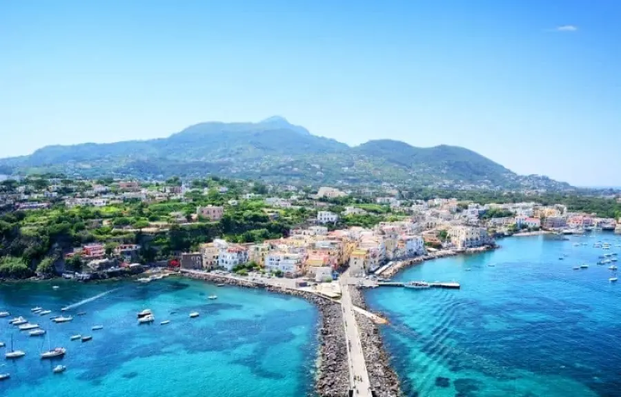 Vacanza a Ischia: consigli su cosa fare e quanto restare