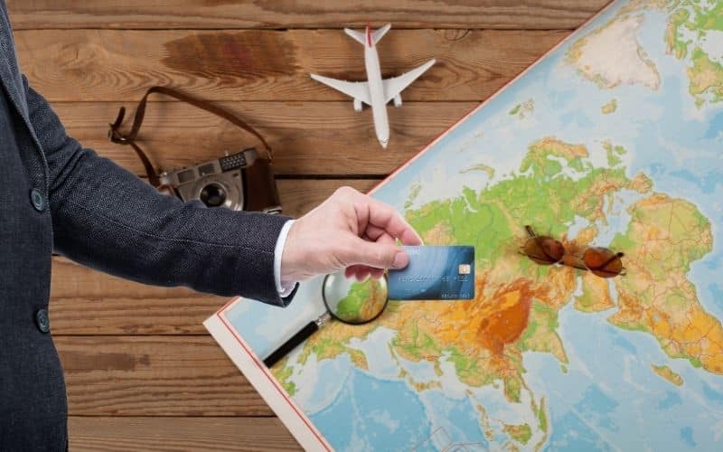 Le migliori carte conto con assicurazione viaggi inclusa