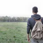 Viaggiare Zaino in Spalla: Guida al Primo Viaggio